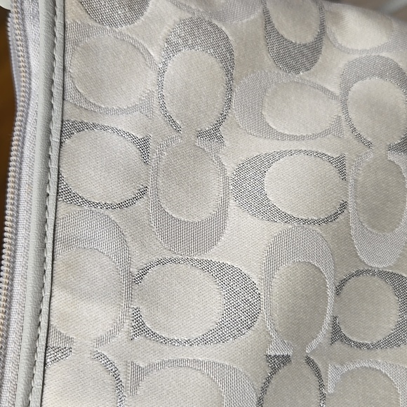 Coach Crossbody - Picture 12 of 13